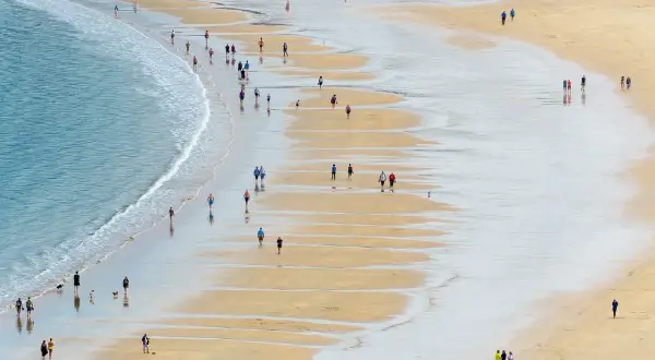 Izmir: Nad jakim morzem leży? Odkryj najlepsze plaże Egejskie!